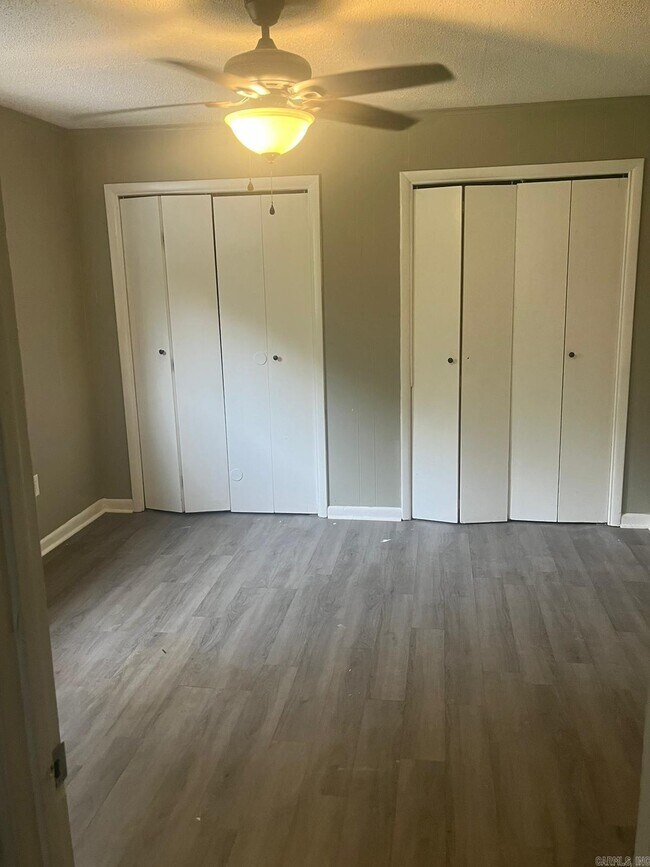 Foto del edificio - 407 W 33rd St