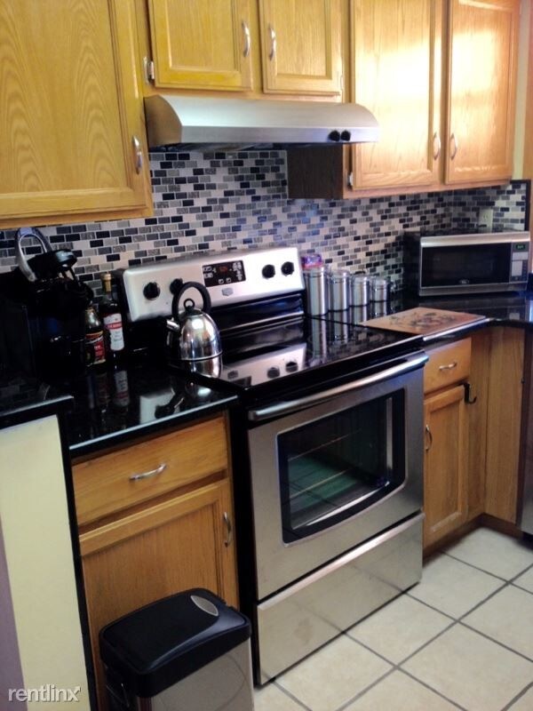 Building Photo - 2 br, 1 bath Condo - 23 Tory Court