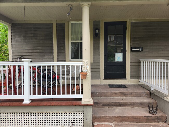 Front Porch - 309 S Main St