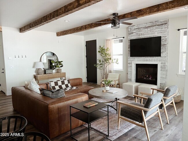 Foto del edificio - 710 N 39th Dr