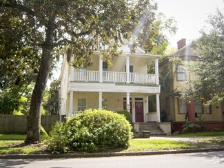Building Photo - 825 E Henry St