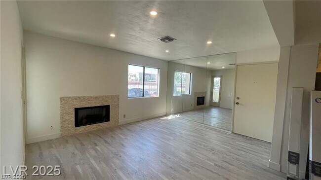 Building Photo - 1701 E Katie Ave
