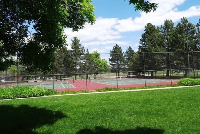 Foto del edificio - One Bedroom Condo For Rent At Wimbledon