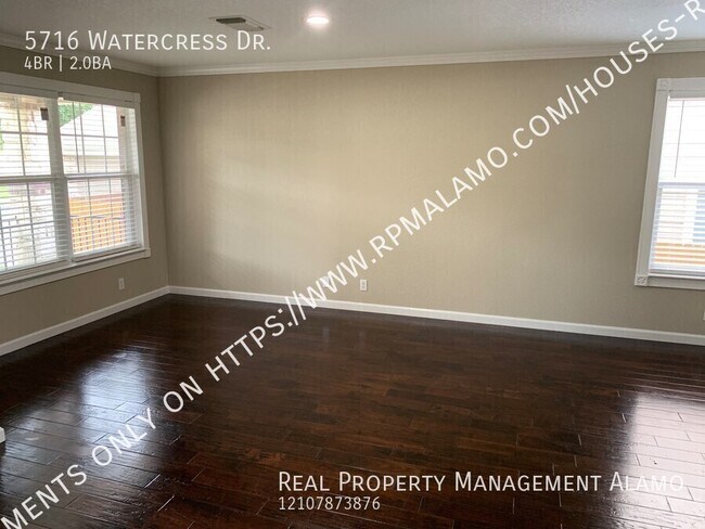 Foto del edificio - 5716 Watercress Dr