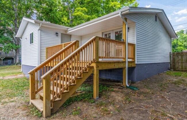 Building Photo - 401 N Kingston Ave