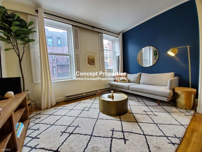 Building Photo - 1 br, 1 bath  - 526 Beacon St # 17