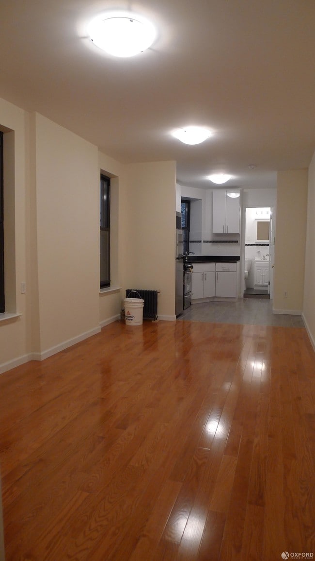 Building Photo - 331 West 35th Street