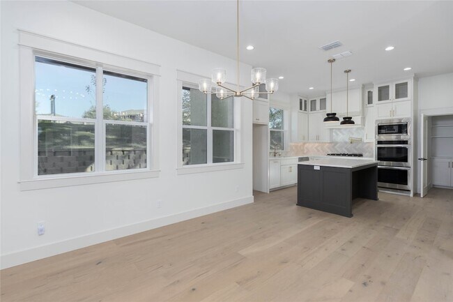 Foto del edificio - 3964 Hogan Dr