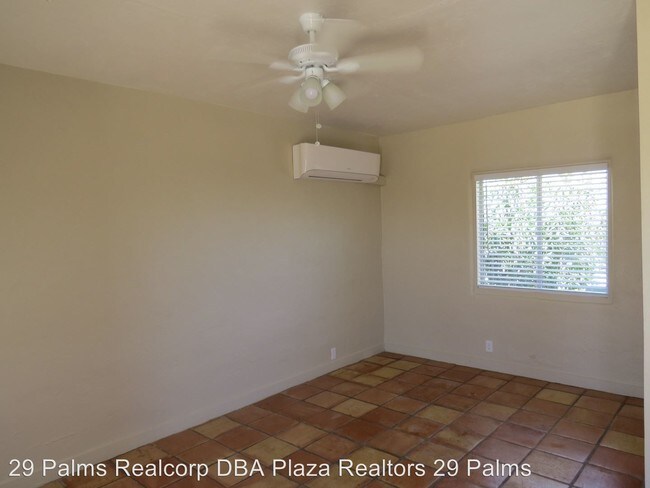 Building Photo - 73151 Adobe Cir