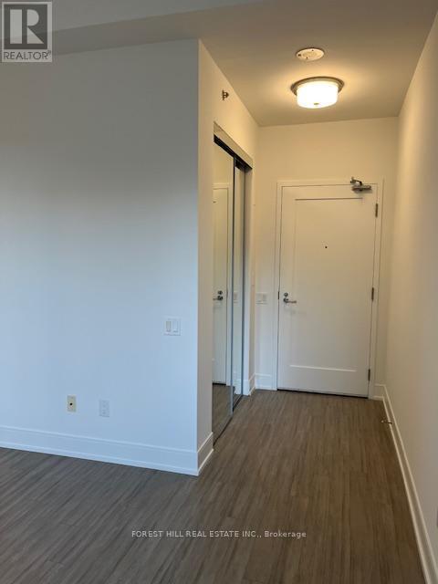 Building Photo - 310 Tweedsmuir Ave