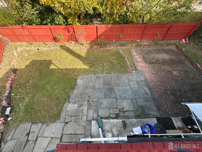 Building Photo - 151 N Broadway