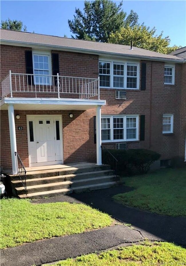 Building Photo - 9 Grandview Dr