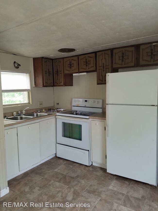 Building Photo - 7288 Golden Meadows Rd