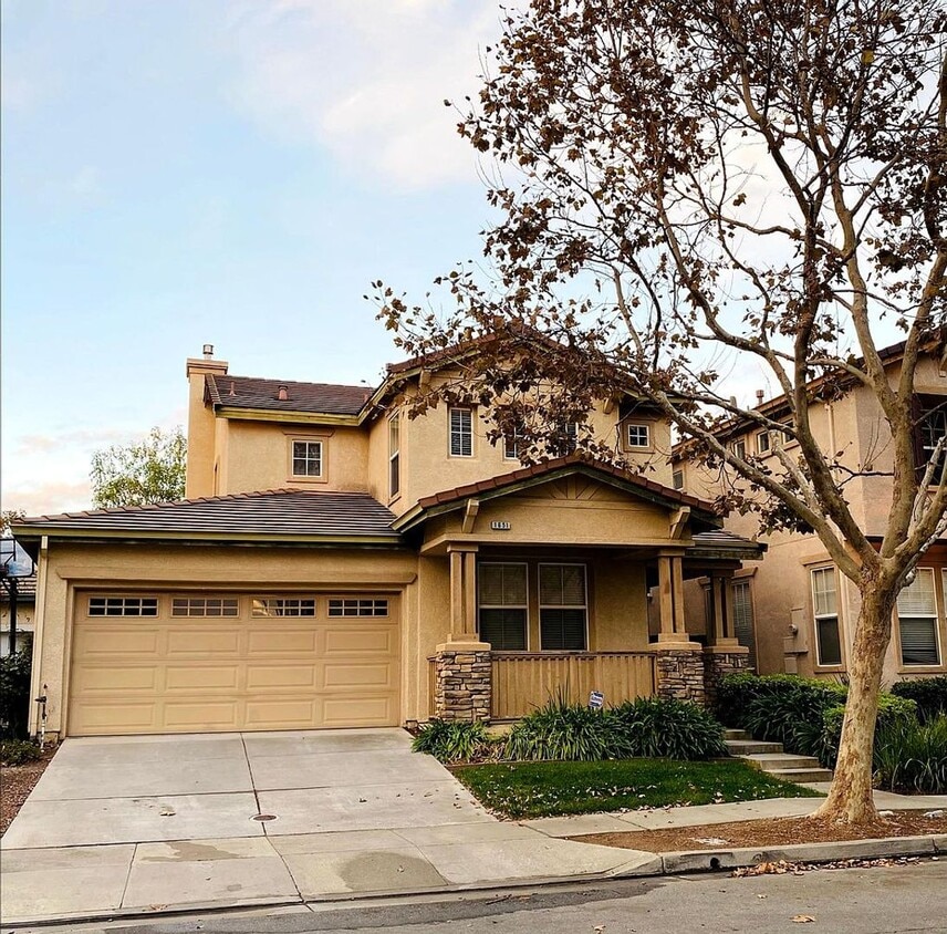 Primary Photo - 1651 Pala Ranch Cir