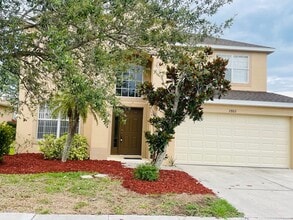 Building Photo - 2803 Suncoast Lakes Blvd