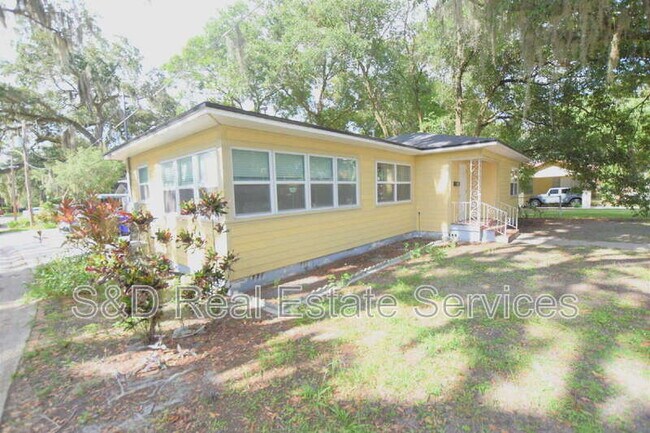 Foto del edificio - 636 Winfree Ave