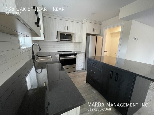 Photo du bâtiment - NEWLY RENOVATED 2BED 1.5BATH WEST END - PL...