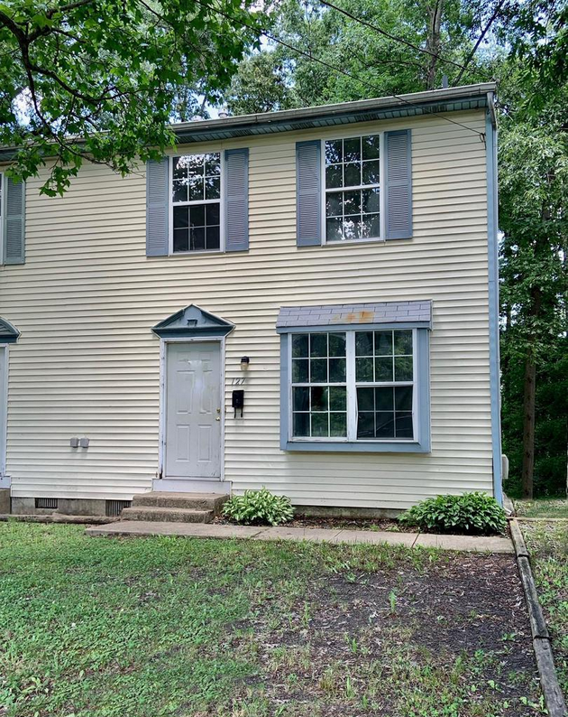 Primary Photo - 127 Higgins Dr