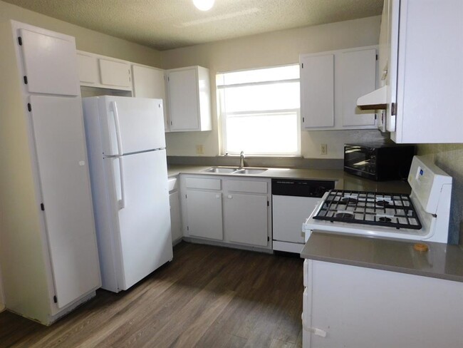 Foto del edificio - 7800 Brodie Ln