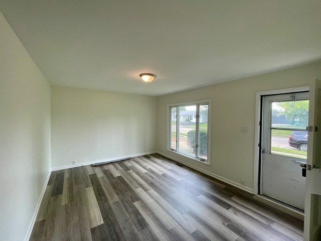 Building Photo - 208 Tallman Ave