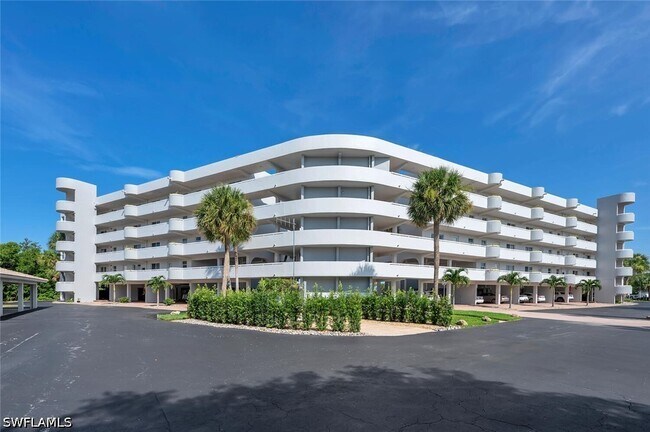 Foto del edificio - 12945 Vanderbilt Dr