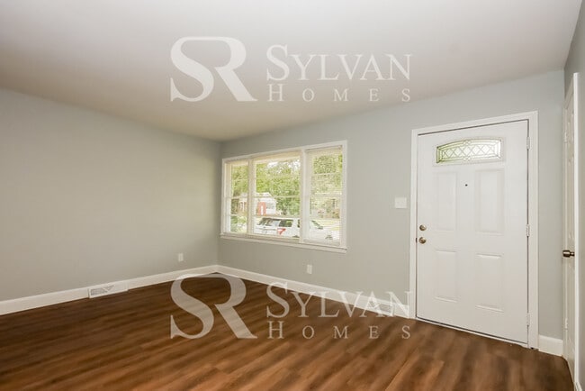 Photo - Lease today! No extra charge for contentme... House