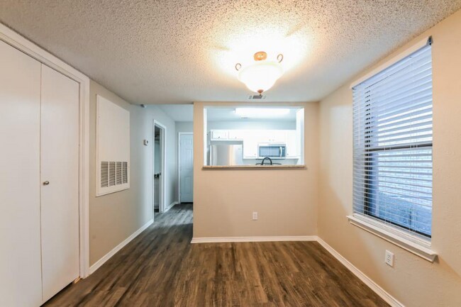 Foto del edificio - 1539 Sunrise Ln