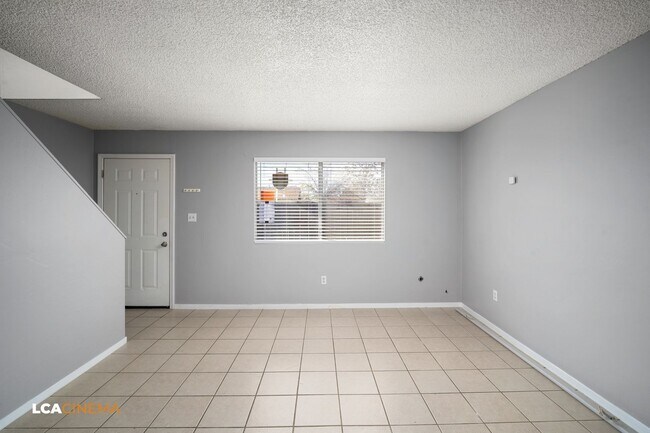 Foto del edificio - 322 Decatur St