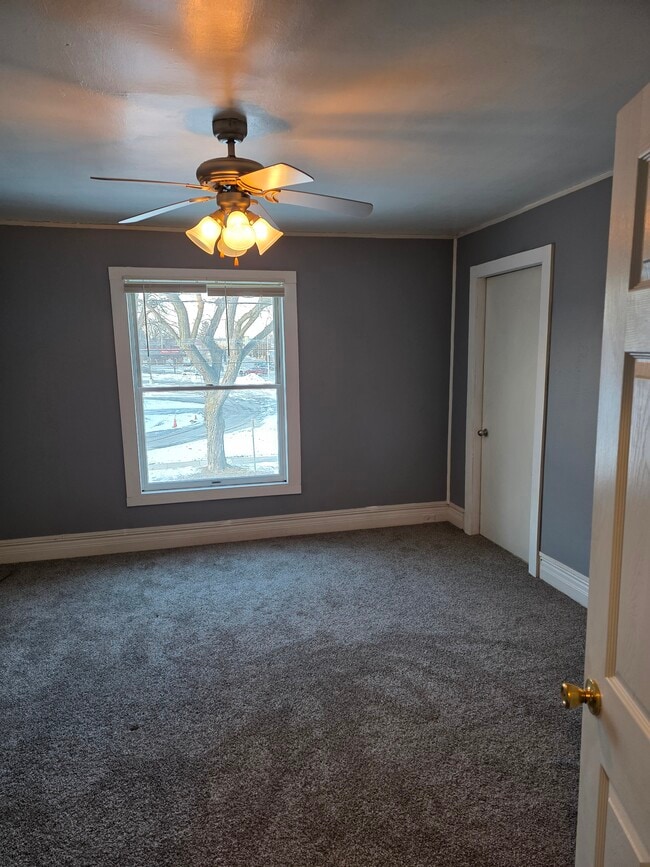 Building Photo - 603 S Memorial Dr