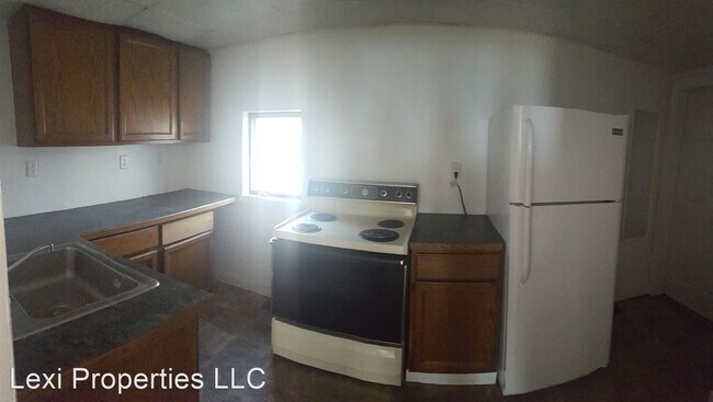 Building Photo - 2 br, 1 bath House - 1 Hollenbeck