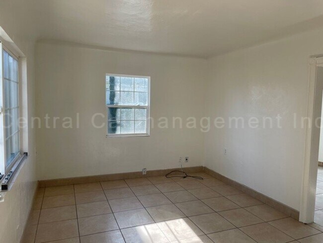 Building Photo - 1321 Washington Ave