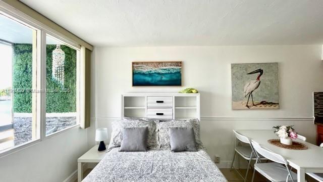 Foto del edificio - 6484 Indian Creek Dr