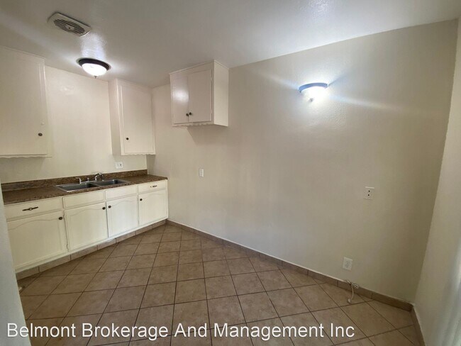Building Photo - 1 br, 1 bath Apartment - 1518-40 E. ARTESI...