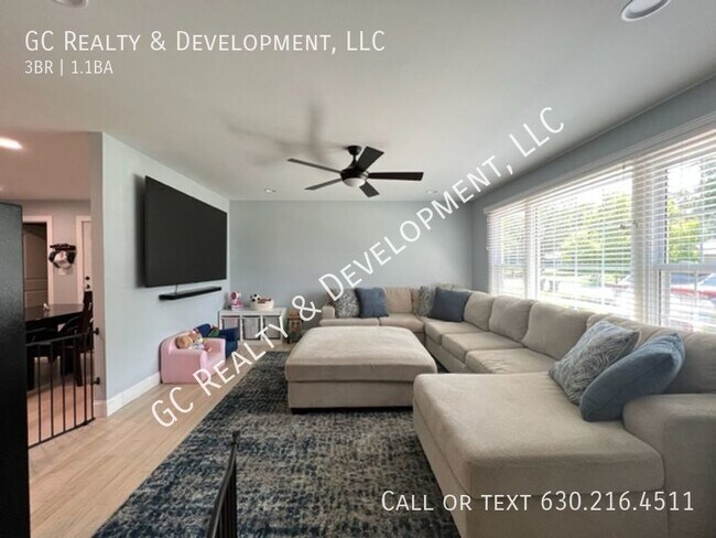 Building Photo - ***COMING SOON / SFH ARLINGTON HEIGHTS / 3...