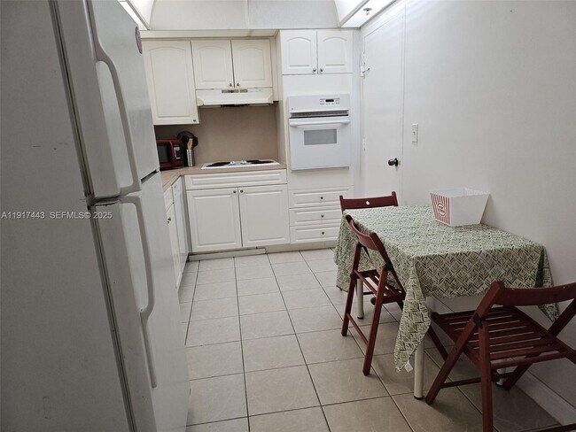 Foto del edificio - 4001 S Ocean Dr