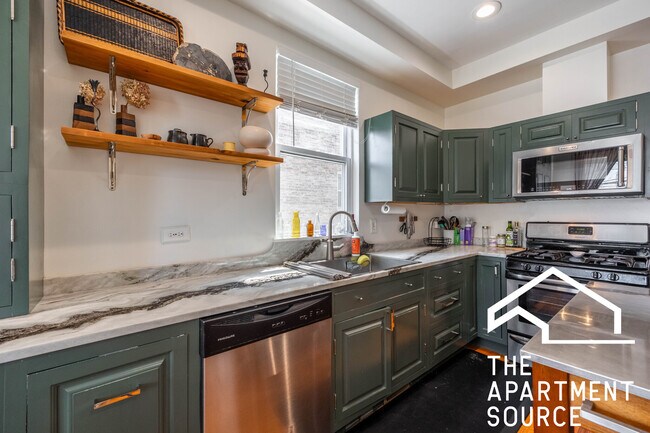 Building Photo - 2833 N Spaulding Ave