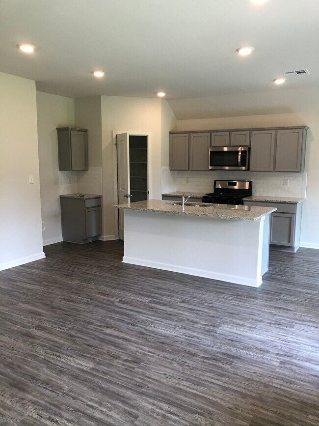 Foto del edificio - 28364 Longfellow Ln