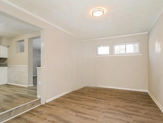 Building Photo - 24 St Laurence Dr