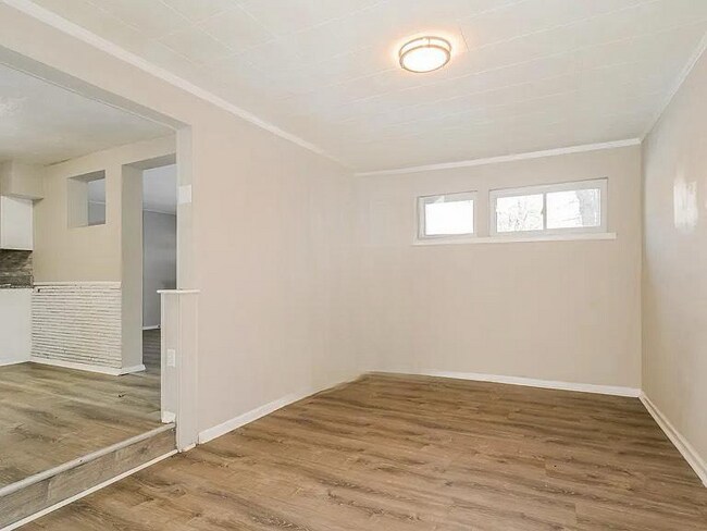 Foto del edificio - 24 St Laurence Dr