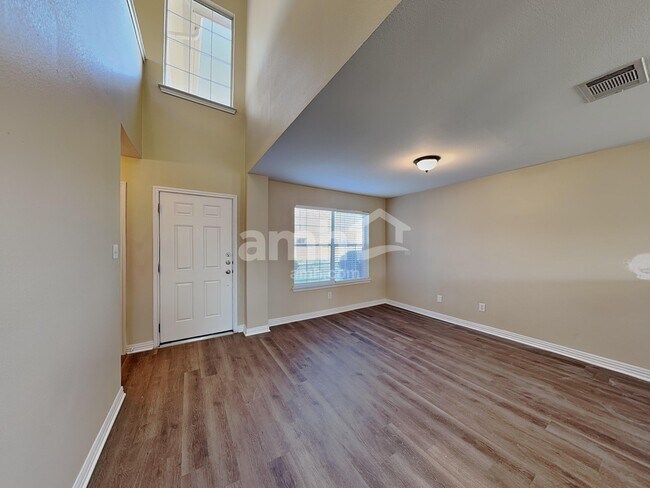 Foto del edificio - 317 Phillips St