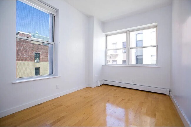 Foto del edificio - 118 Ridge Street