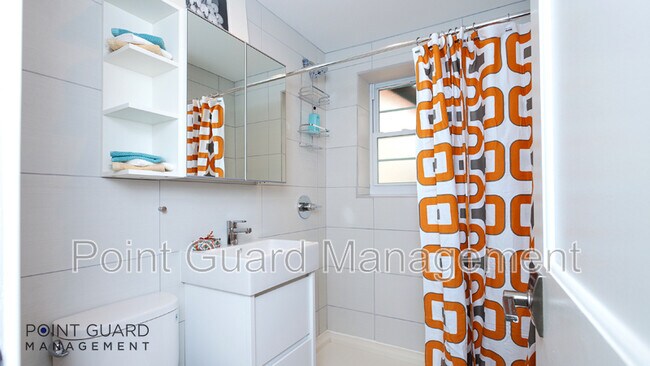 Foto del edificio - 1748 N Hillside St