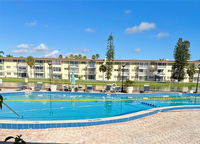 Foto del edificio - 2820 NE 201st Terrace