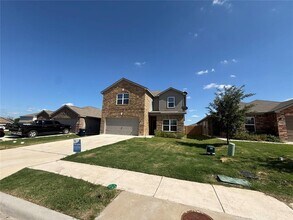 Building Photo - 140 Maywood Ln