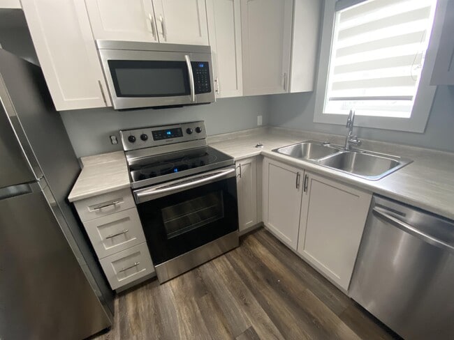 Building Photo - 30 Parks St