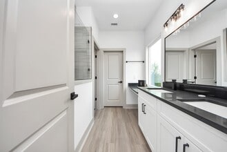 Building Photo - 5316 Kindred Gdn Ln