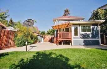 Building Photo - 21815 Rio Vista St