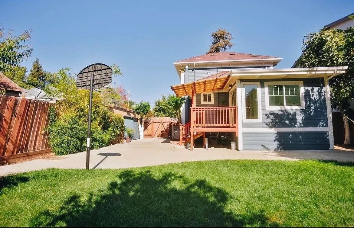 Foto principal - 21815 Rio Vista St