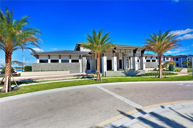 Foto del edificio - 8853 NW 155th Ter