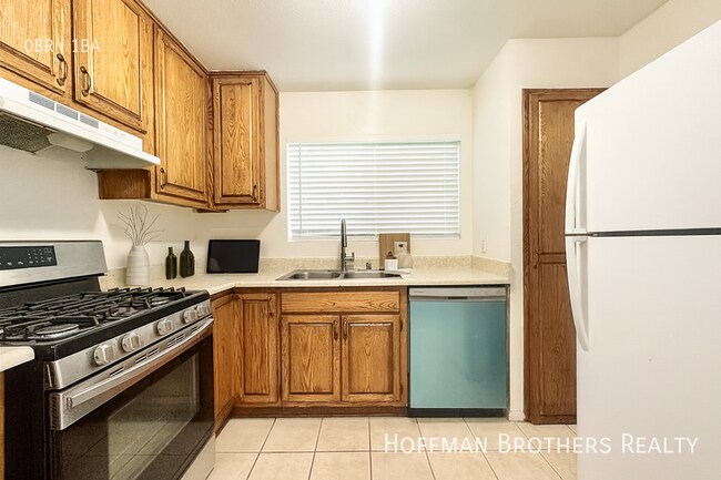 Foto del edificio - 5709 Willowcrest Ave